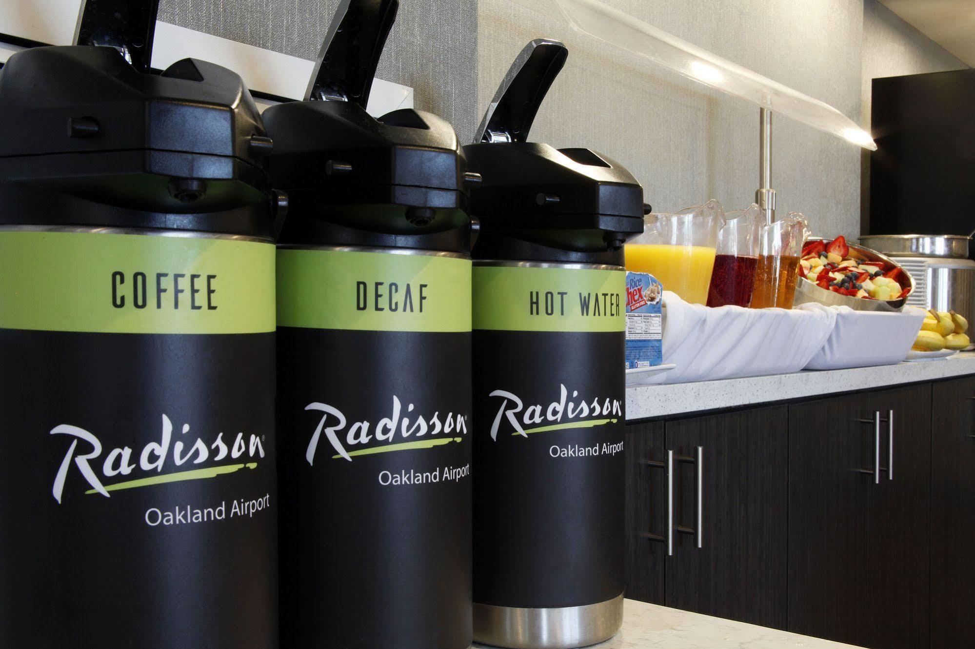 Radisson Hotel Oakland Airport المظهر الخارجي الصورة