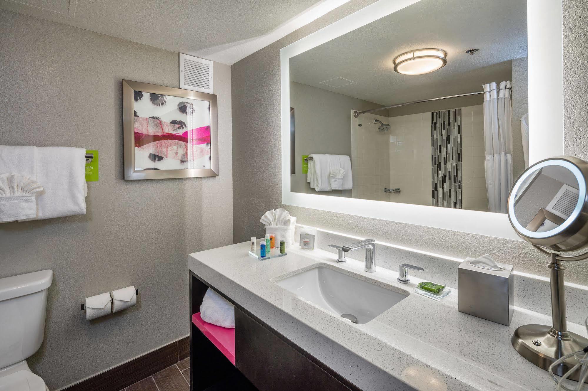 Radisson Hotel Oakland Airport المظهر الخارجي الصورة