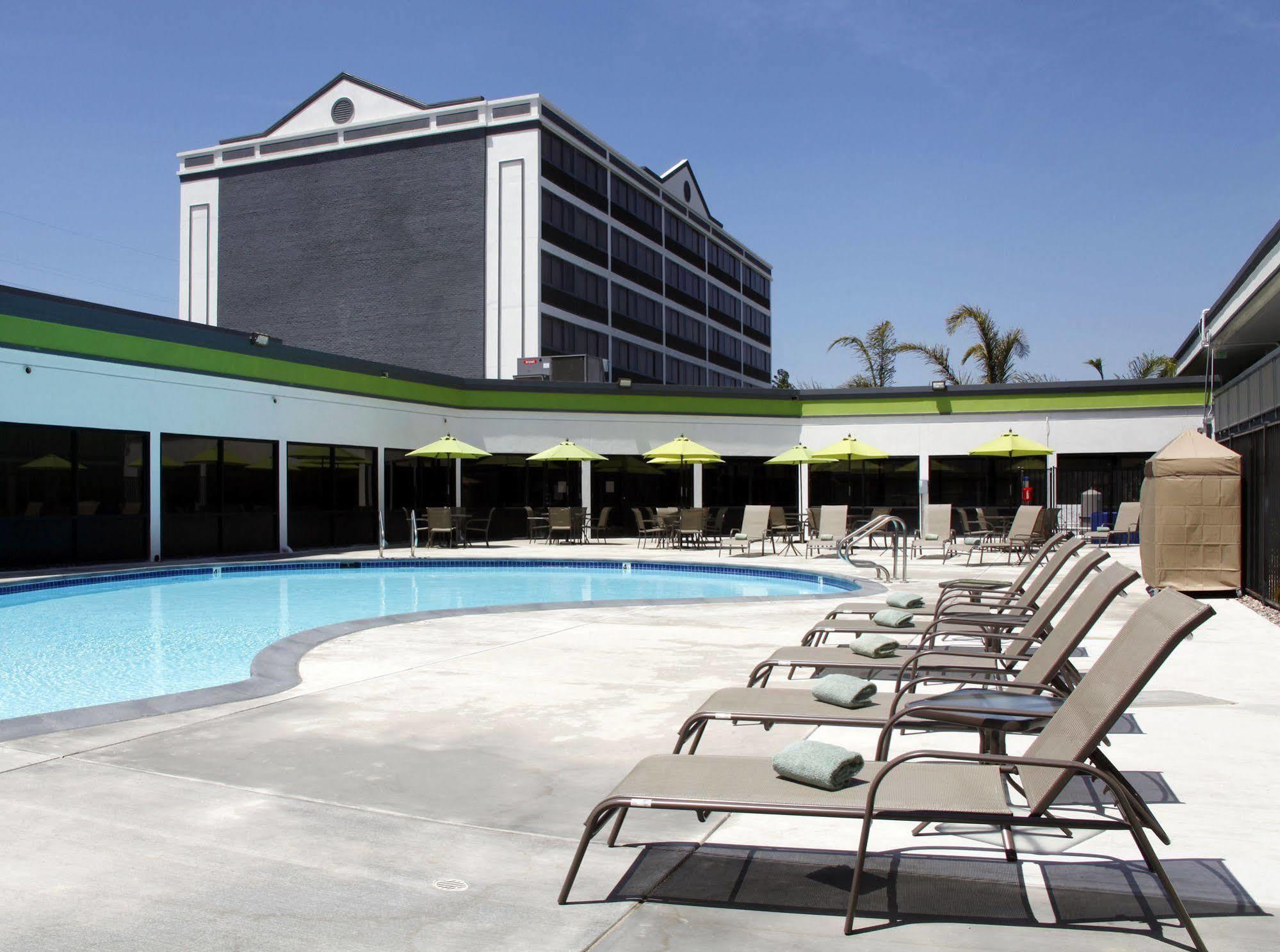 Radisson Hotel Oakland Airport المظهر الخارجي الصورة